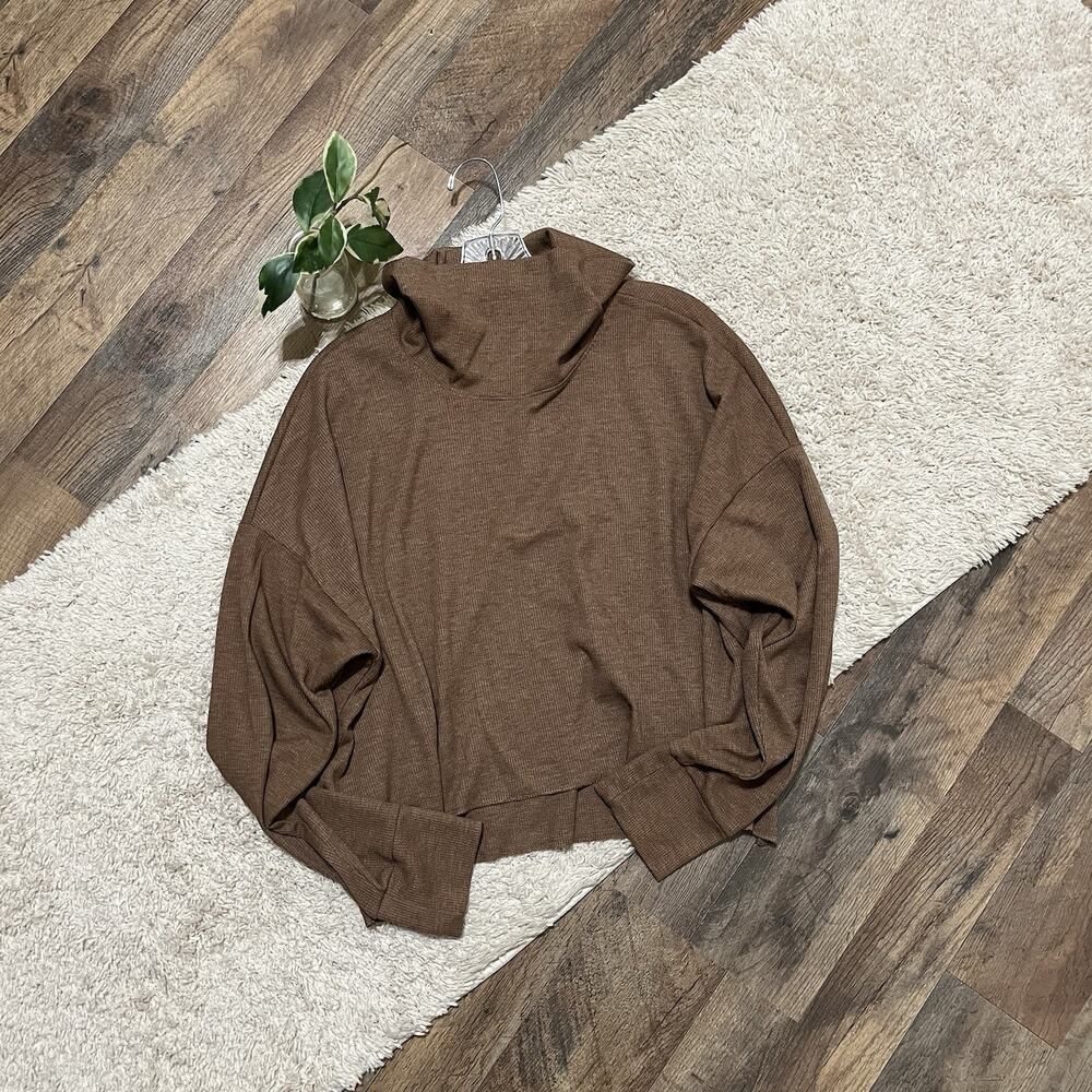American Eagle Medium Brown Waffle Knit Funnel Neck Cropped Boxy Pullover Top